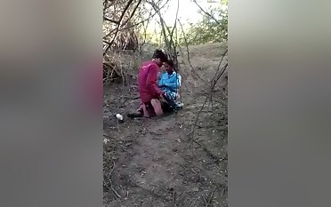 Today Exclusive- Desi Village Lover Outdoor Fucked Caught By Friends